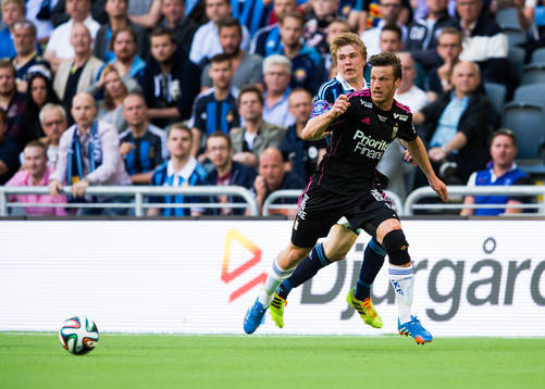 Djurgårdens Simon Tibbling och IFK Göteborgs Gustav