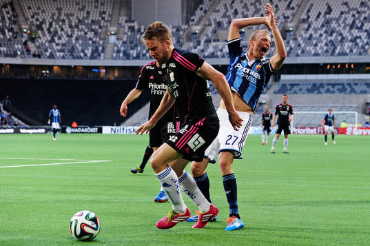 Djurgårdens Vytautas Andriuskevicius  och IFK Göteborgs