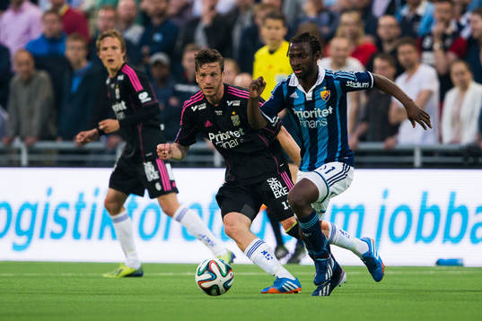 IFK Göteborgs Gustav Svensson och Djurgårdens Amadou Jawo