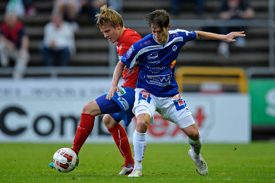 Helsingborgs Jere Uronen och Åtvidabergs Victor Sköld