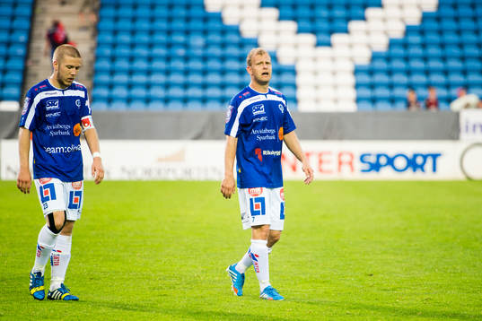 Åtvidabergs Anton Tinnerholm och Kristian Bergström deppar