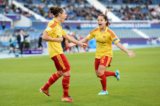Tyresös Veronica Boquete och Malin Diaz jublar