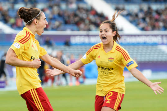 Tyresös Veronica Boquete och Malin Diaz jublar