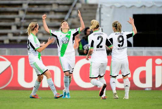Wolfsburgs Martina Müller jublar