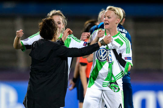 Wolfsburgs Nilla Fischer jublar