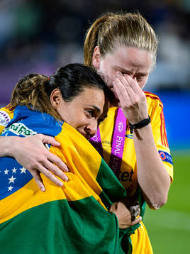 Tyresös Marta Vieira da Silva och Lisa Dahlkvist deppar