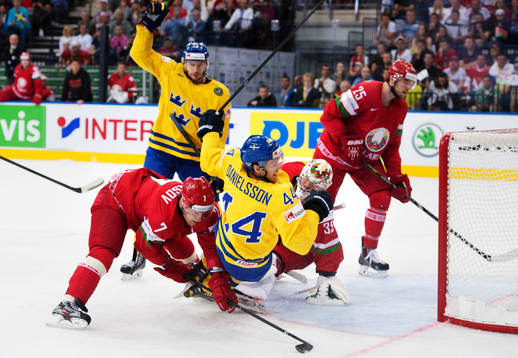 Sveriges Mattias Sjögren och Nicklas Danielsson jublar