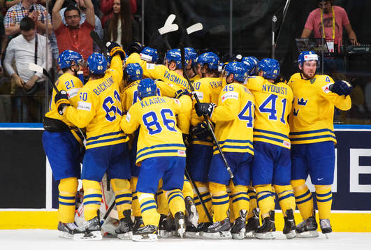 Sveriges spelare jublar