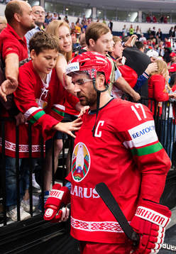 Vitrysslands Alexei Kalyuzhny deppar när han lämnar