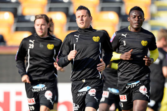 Mjällbys Gbenga Arokoyo och Kristian Haynes