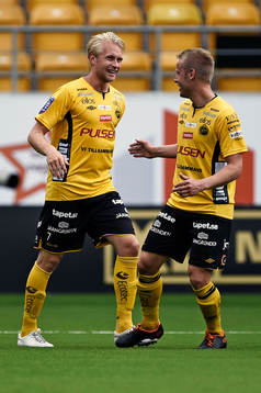 Elfsborgs Johan Larsson och Andreas Klarström  jublar