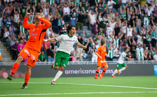 Hammarbys Lars Mendonca Fuhre firar sitt 1-0 mål