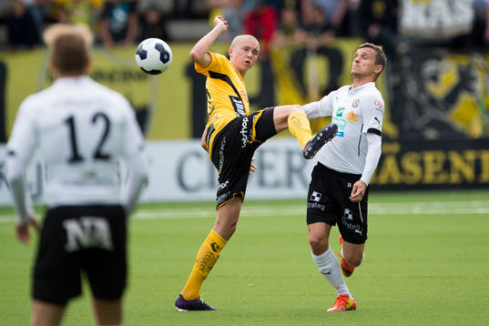 Elfsborgs Sebastian Holmén och Örebros Shpetim Hasani