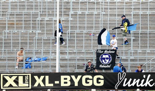 Deppande Halmstad-supporters