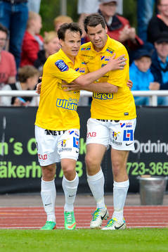 Falkenbergs Anton Wede och Stefan Rodevåg jublar