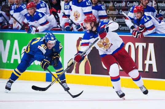 Sveriges Dennis Rasmussen och Rysslands Viktor Tikhonov