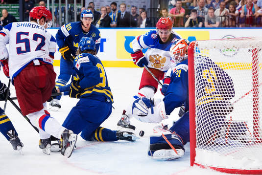 Rysslands Sergei Shirokov och Artyom Anisimov oroar