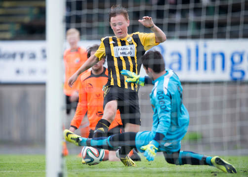 IFK Hässleholms 14-årige Theo Ekström gör 2-0 i matchen