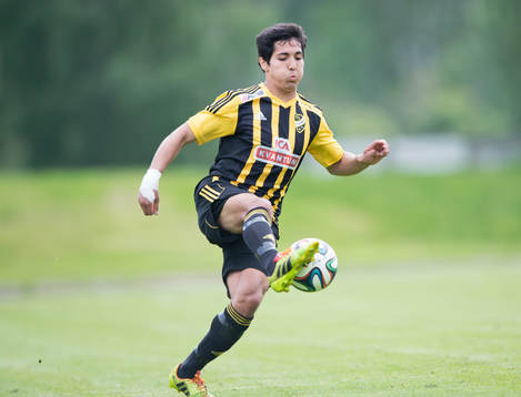 IFK Hässleholms Diego Delgado i matchen i division 111