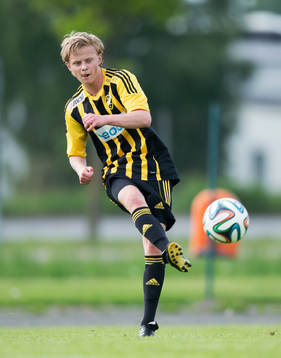 IFK Hässleholms Philip Bengtsson i matchen i division 111