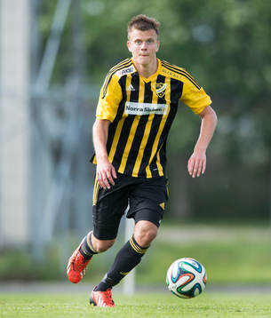 IFK Hässleholms Niklas Jönsson i matchen i division 111