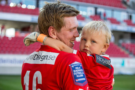 Kalmars David Elm med sonen