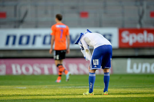 IFK Göteborgs Sam Larsson deppar