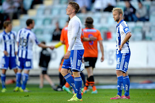 IFK Göteborgs Sam Larsson och Robin Söder deppar