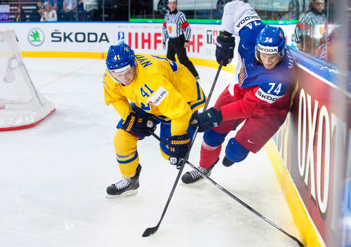 Sveriges Gustav Nyquist trycker till Tjeckiens Ondrej