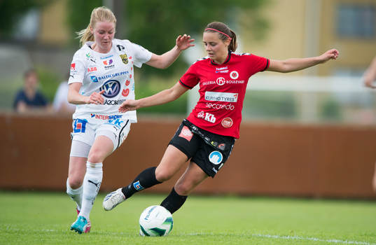 Umeås Jenny Hjohlman och Kristianstads Alice Nilsson i