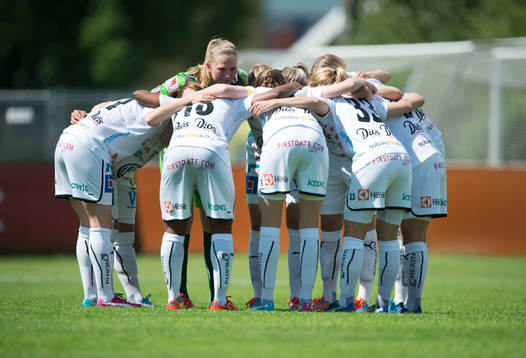 Umeå laddar upp före matchen i matchen i damallsvenskan