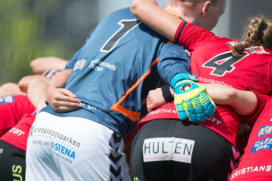 Samling före matchen i matchen i damallsvenskan mellan