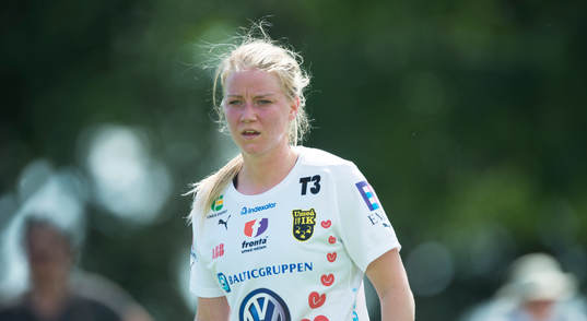 Umeås Jenny Hjolman i matchen i damallsvenskan mellan