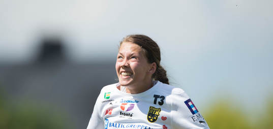 Umeås Elin Landström i matchen i damallsvenskan mellan