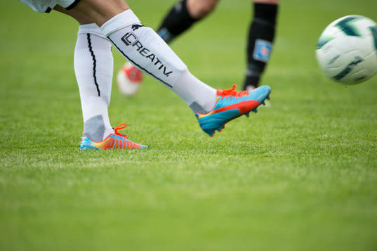 Fotbollssko Puma i matchen i damallsvenskan mellan