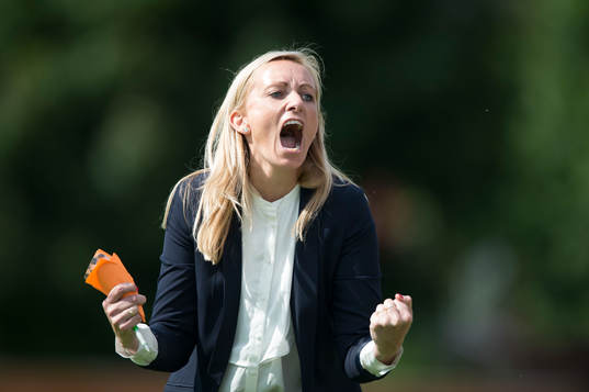 Kristianstads tränare Elisabet Gunnarsdottir jublar när