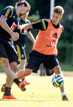 Sveriges Zlatan Ibrahimovic och Pontus Wernbloom