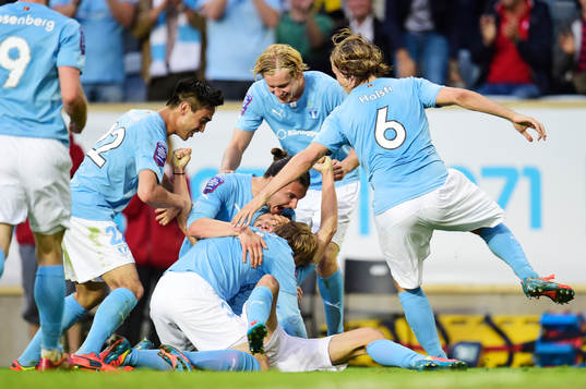 Malmö FFs Pawel Cibicki jublar