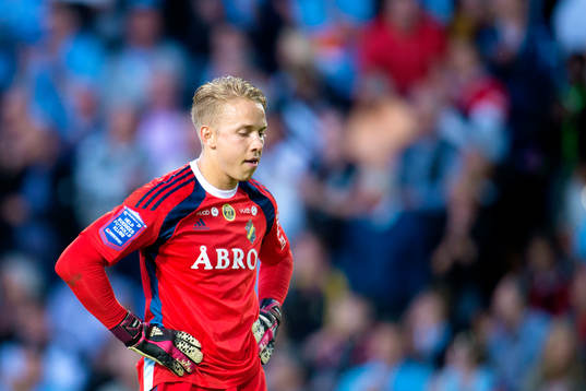 s målvakt Patrik Carlgren deppar