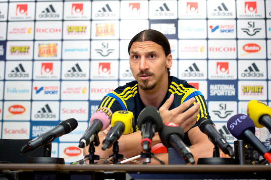 Bläddra bland fler bilder av Fotboll, Sverige A, Zlatan Ibrahimovic