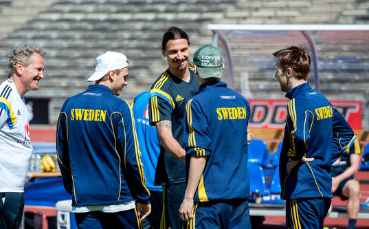Sveriges Zlatan Ibrahimovic och förbundskapten Erik Hamrén