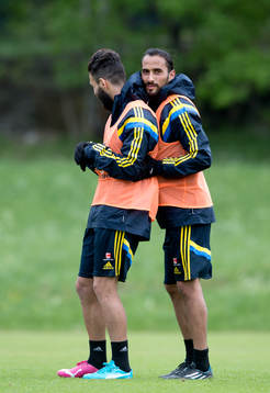 Sveriges Jimmy Durmaz och Erkan Zengin