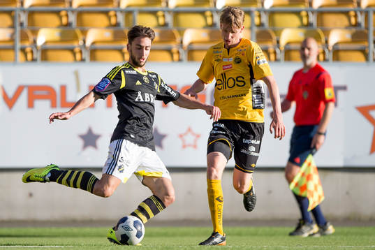 AIKs Alexis Kousis och Elfsborgs Jonas Ganning