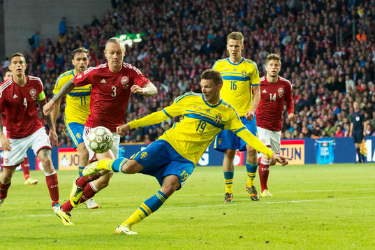 Sveriges Marcus Berg får kanonträff på volley