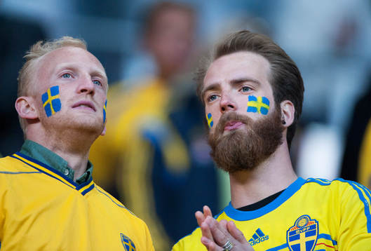 Svenska supporters i landskampen mellan Danmark och Sverige