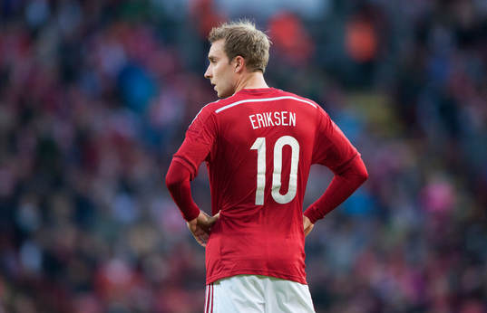 Danmarks Christian Eriksen  i landskampen mellan Danmark