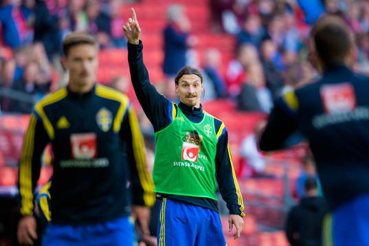 Sveriges Zlatan Ibrahimovic signalerar