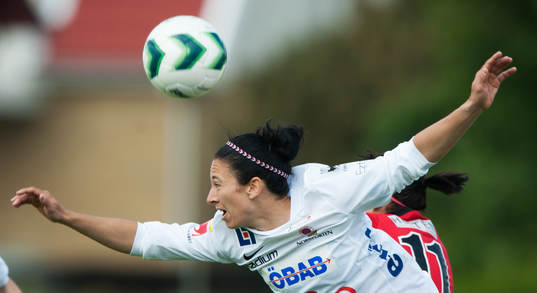 Örebros Marie-Eve Nault i matchen i semifinalen i Svenska