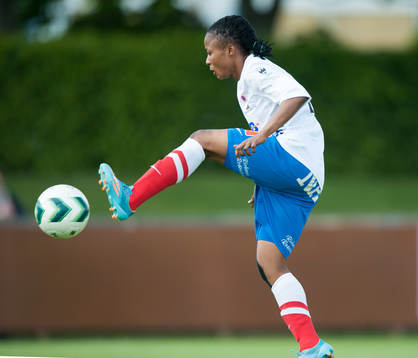 Örebros Ogonna Chukwudi i matchen i semifinalen i Svenska