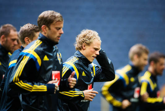 Oscar Hiljemark på Sveriges fotbollandslags träning